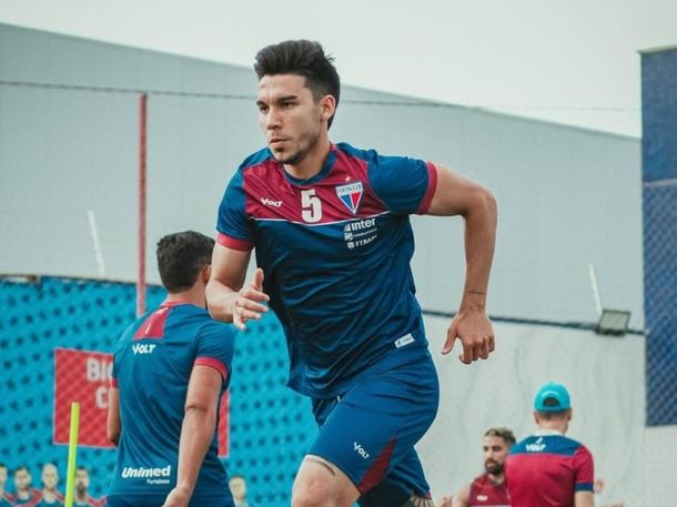 Grave: revelaron que Pol Fernández recibió amenazas para no firmar con Vélez