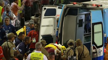 al menos 20 heridos tras el despiste de una carroza en el carnaval de rio al menos 20 heridos tras el despiste de una carroza en el carnaval de rio