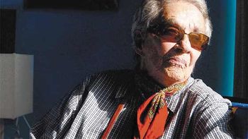 internaron a sus 93 anos a la cantante chavela vargas en madrid internaron a sus 93 anos a la cantante chavela vargas en madrid