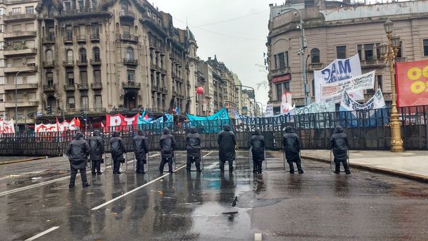 El Congreso estará vallado y con un fuerte operativo de seguridad El Congreso estará vallado y con un fuerte operativo de seguridad