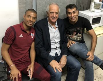 De La Cruz junto a DOnofrio y Pipino Cuevas en Paraguay&nbsp;