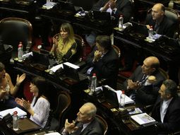el fpv logro el quorum en diputados y aprobo leyes en defensa de los trabajadores el fpv logro el quorum en diputados y aprobo leyes en defensa de los trabajadores