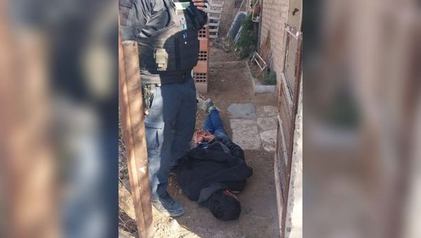 Neuquén: encontró a un ladrón en el patio de su casa y lo retuvo hasta que llegó la Policía