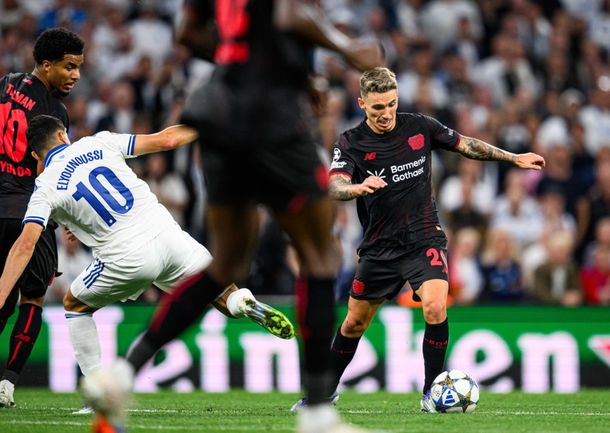 Bayer Leverkusen, con un gol de Diablito Echeverri, empató 2-2 ante Copenhague en el arranque de la Champions