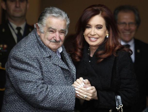 Cristina recibe a Mujica por la ampliación de la producción de Botnia
