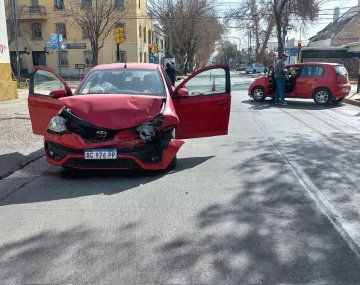 Godoy Cruz: fuerte choque de dos vehículos de camino a la votación
