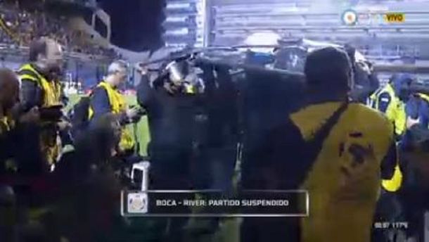 El escándalo después del papelón: River tardó dos horas en salir de La Bombonera