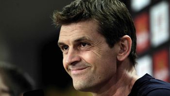 operaron a tito vilanova y se espera el parte medico operaron a tito vilanova y se espera el parte medico