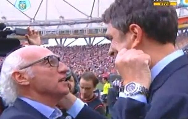 De maestro a alumno: el emotivo saludo de Bianchi a Pellegrino