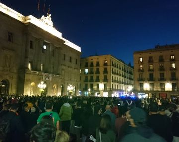 Covid-19 en España: volvieron las restricciones y hubo protestas en Cataluña. Crédito: @CarmCerb21