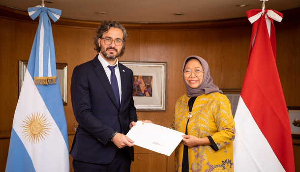 Cafiero recibió a la embajadora de Indonesia y confirmó la presencia del país en la próxima Cumbre del G20