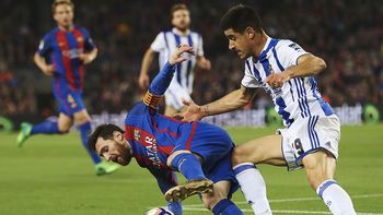barcelona sufrio de mas pero vencio a real sociedad con dos goles de messi barcelona sufrio de mas pero vencio a real sociedad con dos goles de messi