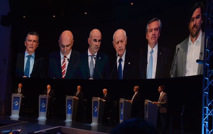 Macri fue blanco de las críticas cuando debatieron de economía