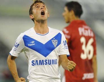 Vélez le ganó a Argentinos de local y sigue sumando