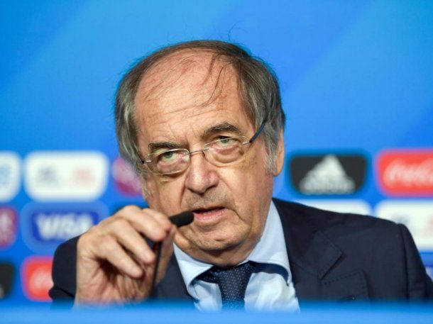El polémico presidente de la Federación Francesa de Fútbol deja su cargo tras 11 años