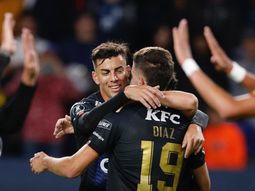 Ya clasificado a octavos, Argentinos perdió y cedió el liderazgo en la última fecha