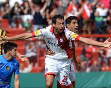 Argentinos se lució como local ante un Olimpo en caída libre