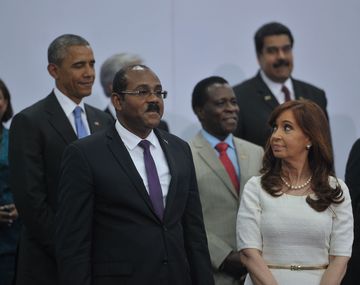 Cristina Kirchner y Barack Obama se saludaron en la foto oficial de la Cumbre