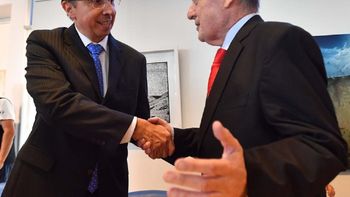 El juez Gustavo Lleral junto al gobernador de Chubut, Mario Das Neves El juez Gustavo Lleral junto al gobernador de Chubut, Mario Das Neves