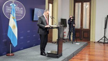 el gobierno, ofendido por los insultos de nicolas maduro: una imbecilidad que viene de un imbecil el gobierno, ofendido por los insultos de nicolas maduro: una imbecilidad que viene de un imbecil