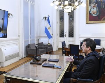 El canciller Felipe Solá en video conferencia con el presidente de la Cámara de Diputados Sergio Massa
