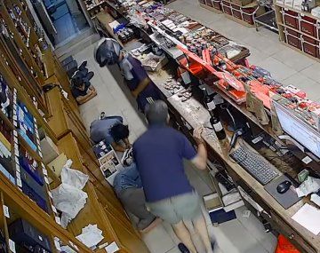 La Plata: asaltó dos veces el mismo local y lo reconocieron por su voz