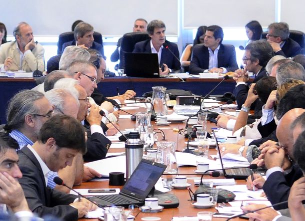 Prat Gay en reunión de comisión de Diputados. Foto archivo.