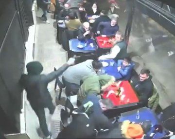 Violento robo en un restaurante de Parque Chacabuco