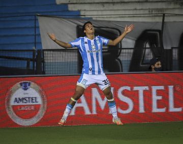 Racing le ganó a Boca en Avellaneda y va con ventaja a La Bombonera