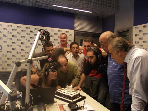 Radio 10 cumplió 18 años: así fue el festejo de los conductores