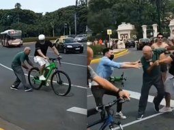 Relato Salvaje en Palermo: un ciclista de 30 años le dio una paliza a un automovilista de 60
