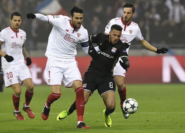 Sevilla igualó sin goles ante Lyon