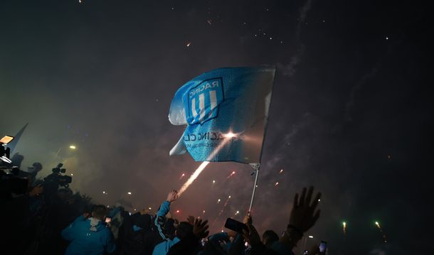 Dura advertencia de Aprevide a Racing por el uso de pirotecnia en el recibimiento ante Flamengo Dura advertencia de Aprevide a Racing por el uso de pirotecnia en el recibimiento ante Flamengo