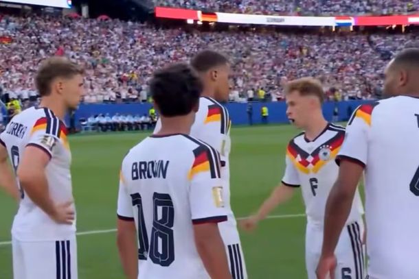 Polémica en Alemania: un video muestra a jugadores negándose a patear un penal ante Paraguay