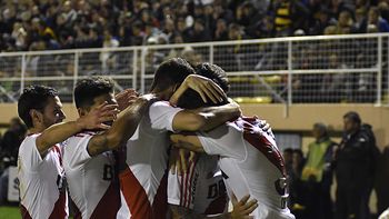 con un gol de pisculichi, river le gano a olimpo en bahia con un gol de pisculichi, river le gano a olimpo en bahia