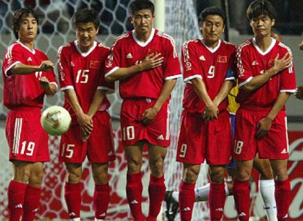 Hartos de los papelones, en las escuelas chinas será obligatorio jugar al fútbol