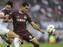 Marcos Angeleri (San Lorenzo) y el Pepe Sand (Lanús) en la final del Torneo de Primera División de 2016