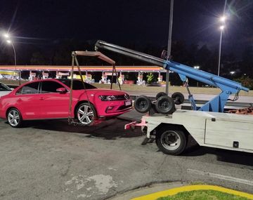 Freno a las picadas en la General Paz: la policía porteña secuestró más de 10 autos tuneados