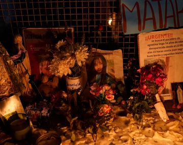 Dolor en Córdoba: la familia de Agostina Vega la despidió junto a sus amistades en un velatorio privado