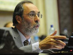 un fallo tendencioso que expresa opiniones muy discutibles un fallo tendencioso que expresa opiniones muy discutibles