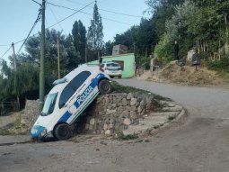 Un patrullero cayó por una pendiente