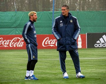 El Patón aseguró que Messi puede aportarle más a la Selección.