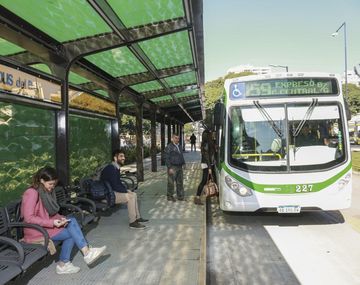 Vuelve a aumentar el transporte: desde hoy suben los trenes y los colectivos