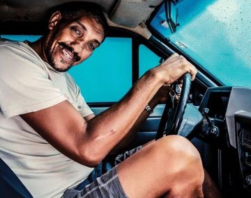 El calvario de un hombre que es tan alto que no le dan la licencia de conducir
