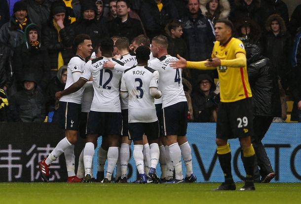 Kane anotó el primer gol del 2017
