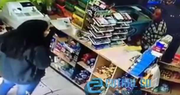 VIDEO: Brutal agresión a una empleada por una falla en una carga virtual