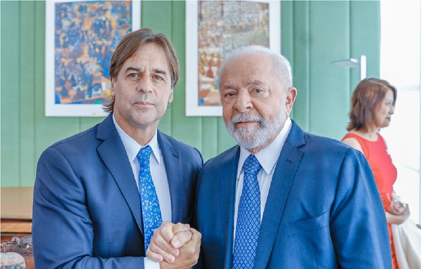 Los presidentes Luis Lacalle Pou y Lula da Silva durante el retiro presidencial en Brasilia.