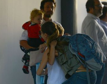 Pampita sobre Vicuña: Hablamos constantemente