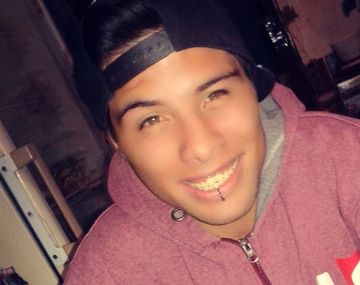 Eduardo Maximiliano Magallan, se tiró al río y no salió más