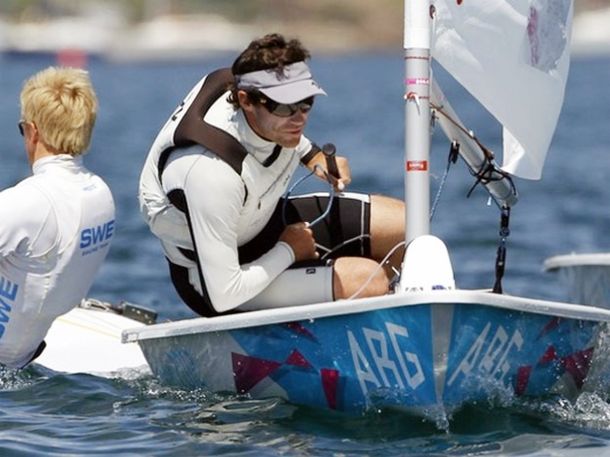Julio Alsogaray con su vela